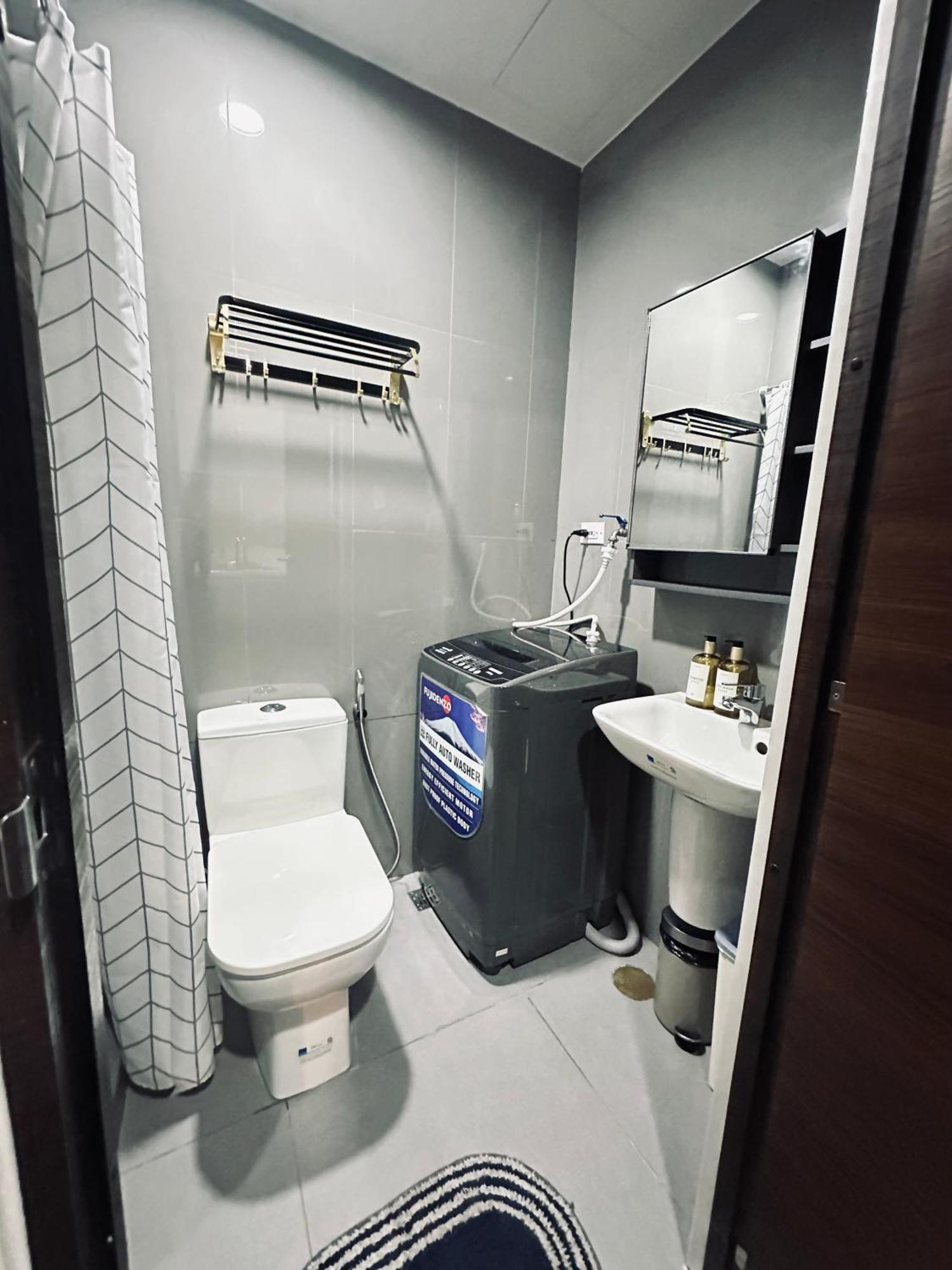 Heart Of Makati, Fully Furnished Condo, Cbd Central Location Makati City Екстер'єр фото